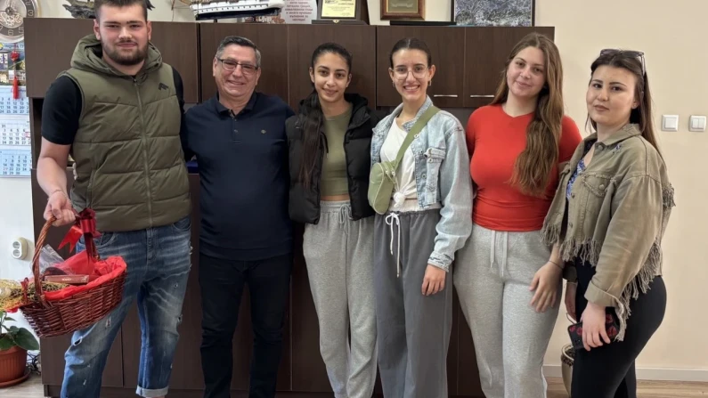 Бъдещи абитуриенти на гости при кмета на Тутракан