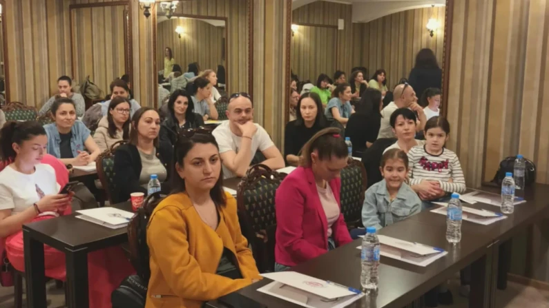 Тренинг за родители на първокласници се проведе в залата на хотел "Дръстър"- Силистра