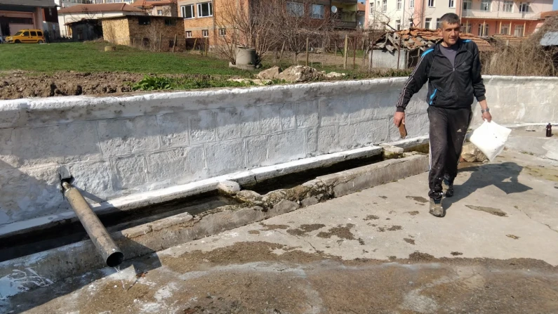 Двама доброволци обновиха чешма в Ситово